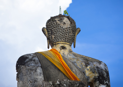 Buddha at wat phia ruins, Phonsavan, Laos