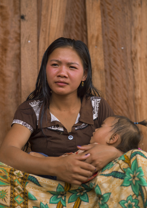 Khmu minority mother and baby, Xieng khouang, Laos