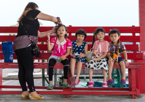 Family Living On Weld Clan Quay Piers, Penang Island, George Town, Malaysia