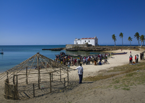 Fishermen Coming Back To The Beach, Island Of Mozambique, Nampula Province, Mozambique