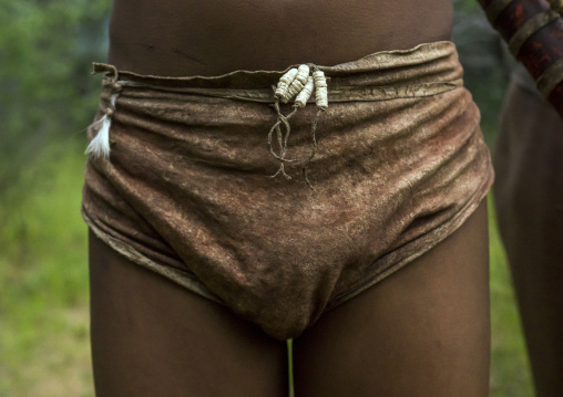 Bushman Hunter, Tsumkwe, Namibia