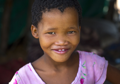 Bushman Child Girl, Tsumkwe, Namibia