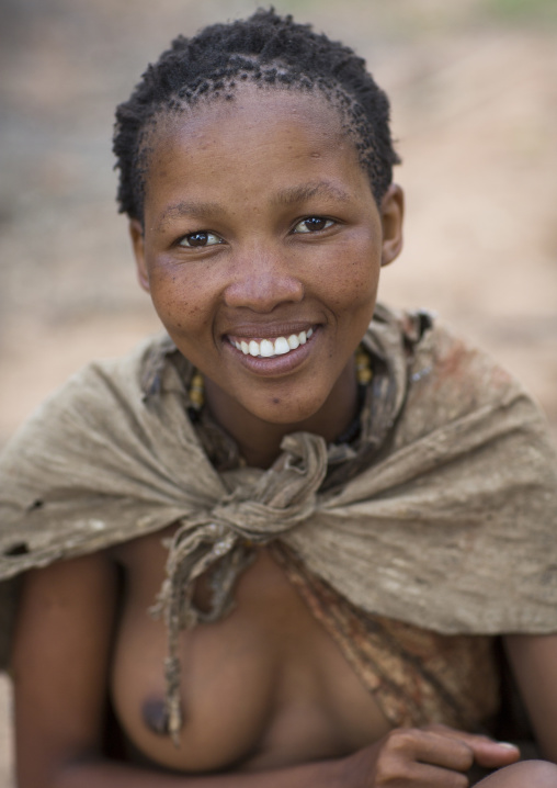 Bushman Woman, Tsumkwe, Namibia