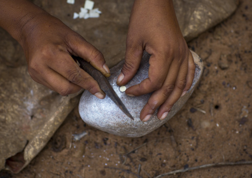 Bushman Women Making Necklaces With Ostrich Egg Shell, Tsumkwe, Namibia