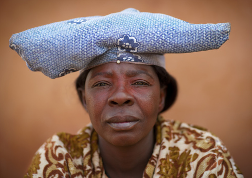 Herero Woman Dressed In Traditional Victorian Style, Opuwo, Namibie