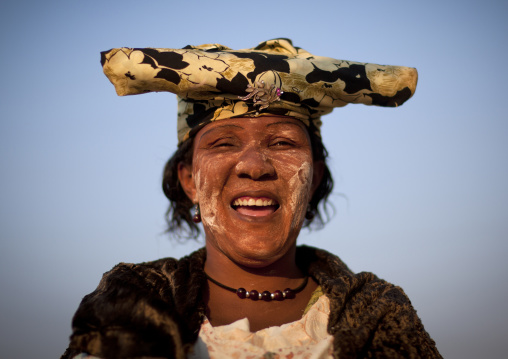 Herero Woman Dressed In Traditional Victorian Style, Opuwo, Namibie