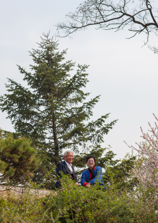 North Korean couple in a park, Pyongan Province, Pyongyang, North Korea