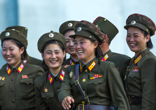 North Korean soldiers women smiling, Pyongan Province, Pyongyang, North Korea