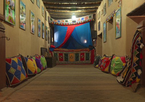 Wali Bedroom With Full Of Decoration In Taqa Fort, Oman