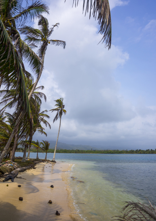 Panama, San Blas Islands, Mamitupu, Tropical Kuna Tribe Island In The Caribbean