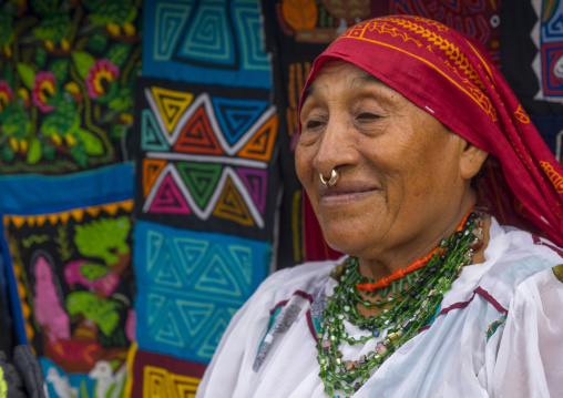 Panama, San Blas Islands, Mamitupu, Portrait Of An Old Kuna Tribe Woman