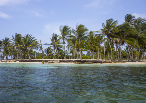 Panama, San Blas Islands, Mamitupu, Tropical Kuna Tribe Island In The Caribbean