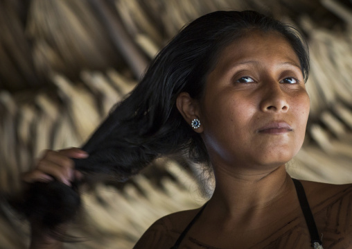 Panama, Darien Province, Puerta Lara, Woman Of Wounaan Native Community