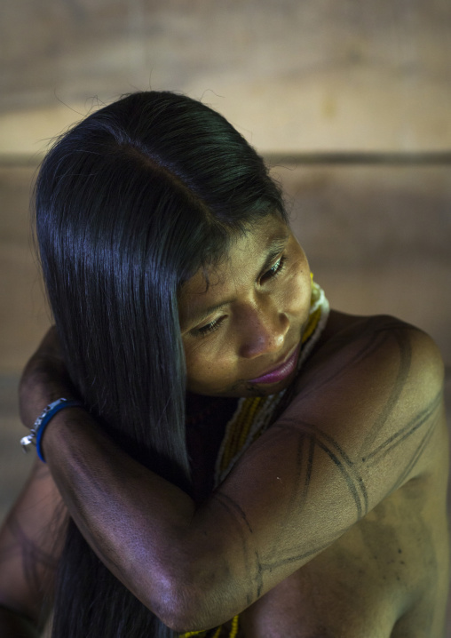 Panama, Darien Province, Bajo Chiquito, Woman Of The Native Indian Embera Tribe Combing Hair