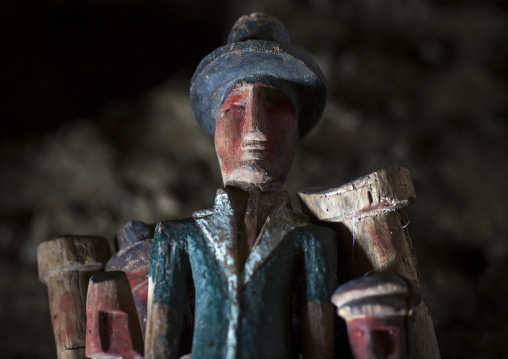 Panama, San Blas Islands, Mamitupu, Nuchu Wood Statues Used By Shaman In Kuna Tribe