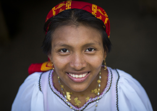 Panama, San Blas Islands, Mamitupu, Portrait Of A Smiling Kuna Tribe Woman