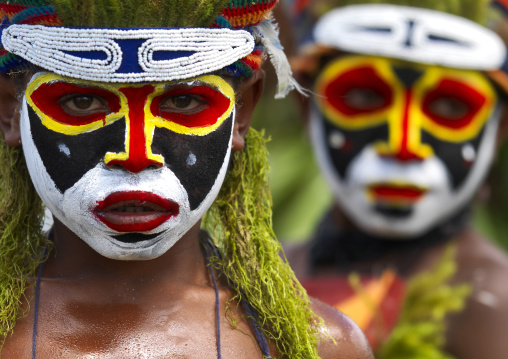 Highlander kids during a sing sing ceremony, Western Highlands Province, Mount Hagen, Papua New Guinea