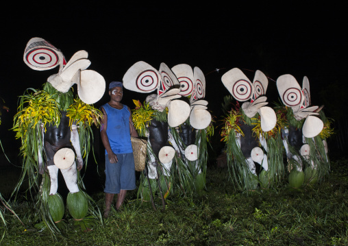 Dancer with a giant mask during a Baining tribe fire dance, East New Britain Province, Rabaul, Papua New Guinea