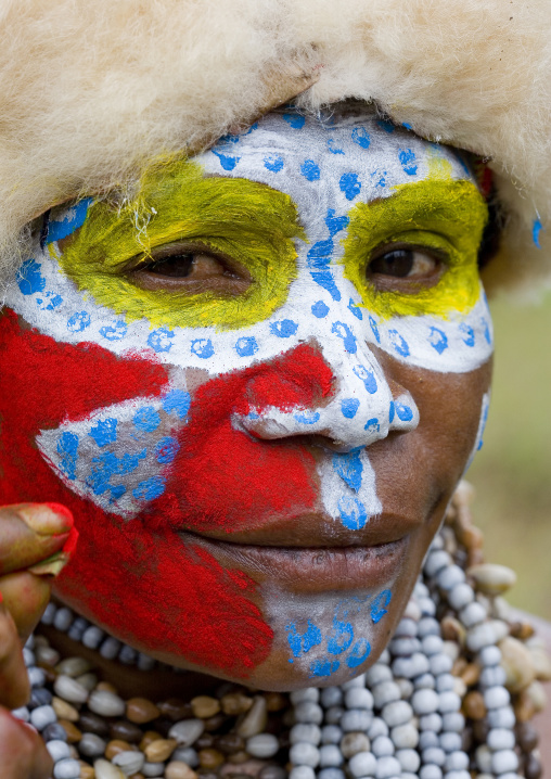 Portrait of a Highlander woman with traditional clothing during a sing-sing, Western Highlands Province, Mount Hagen, Papua New Guinea