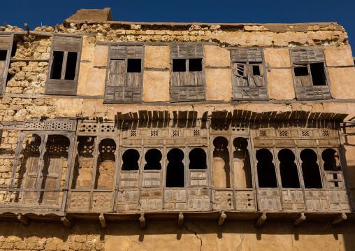 Historic dilapidated house with wooden mashrabiyas, Al Madinah Province, Yanbu, Saudi Arabia