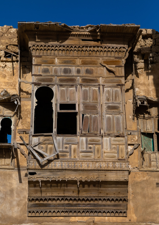 Historic dilapidated house with wooden mashrabiyas, Al Madinah Province, Yanbu, Saudi Arabia