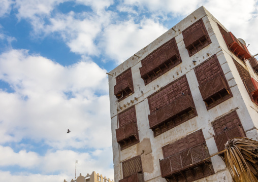 Old house with wooden mashrabiya in al-Balad quarter, Mecca province, Jeddah, Saudi Arabia