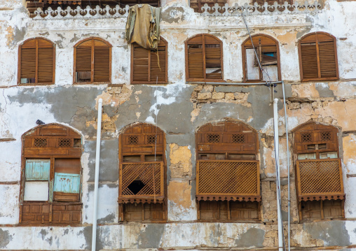 Old house with wooden mashrabiya in al-Balad quarter, Mecca province, Jeddah, Saudi Arabia