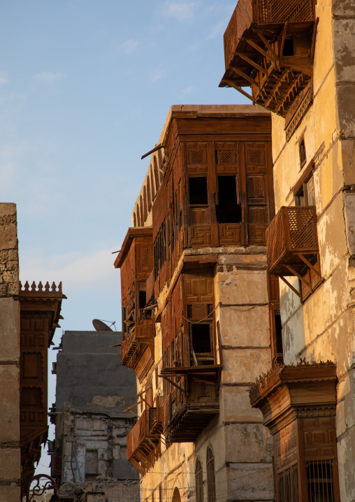 Old house with wooden mashrabiya in al-Balad quarter, Mecca province, Jeddah, Saudi Arabia