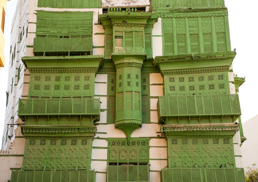 Old house with green wooden mashrabiya in al-Balad quarter, Mecca province, Jeddah, Saudi Arabia