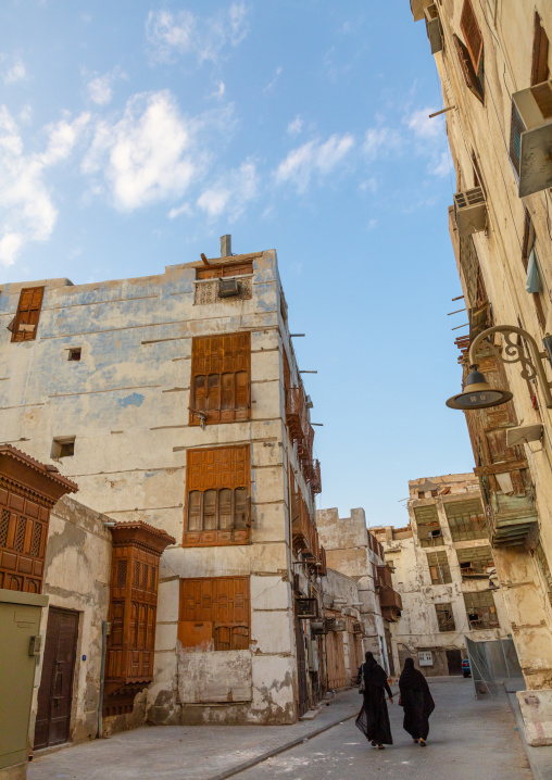 Old house with wooden mashrabiya in al-Balad quarter, Mecca province, Jeddah, Saudi Arabia