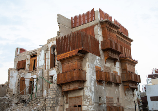 Old house with wooden mashrabiya in al-Balad quarter, Mecca province, Jeddah, Saudi Arabia