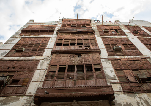 Old house with wooden mashrabiya in al-Balad quarter, Mecca province, Jeddah, Saudi Arabia