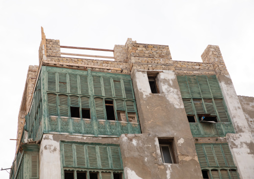 Old house with wooden mashrabiya in al-Balad quarter, Mecca province, Jeddah, Saudi Arabia