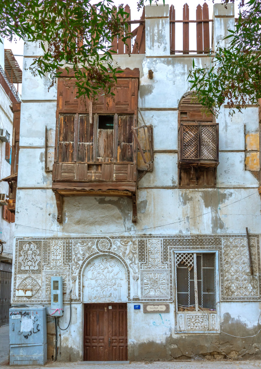 Old house with wooden mashrabiya in al-Balad quarter, Mecca province, Jeddah, Saudi Arabia