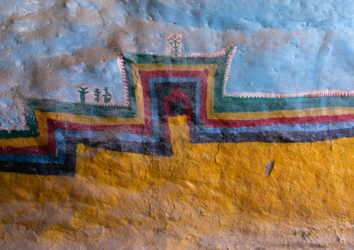 Al-qatt al-asiri traditionally female interior wall decoration in an abandonned house, Asir province, Sarat Abidah, Saudi Arabia