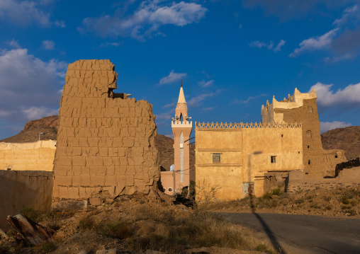 Mosque in an old village of traditional mud houses, Asir province, Ahad Rufaidah, Saudi Arabia