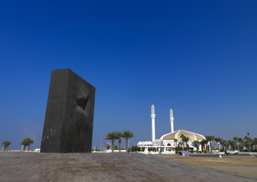 Modern art on the corniche, Mecca province, Jeddah, Saudi Arabia