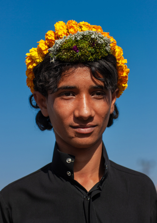 Portrait of an asiri flower man, Asir province, Al Farsha, Saudi Arabia