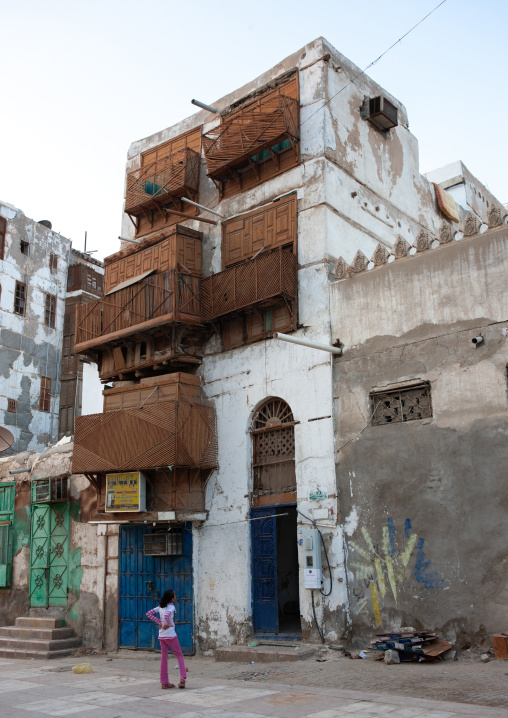 Houses with wooden mashrabia and rowshan in the old quarter, Hijaz Tihamah region, Jeddah, Saudi Arabia