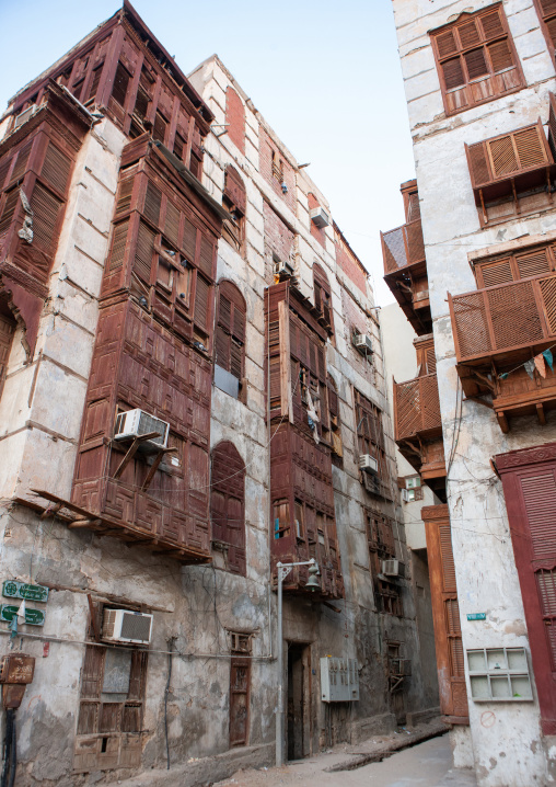 Houses with wooden mashrabia and rowshan in the old quarter, Hijaz Tihamah region, Jeddah, Saudi Arabia