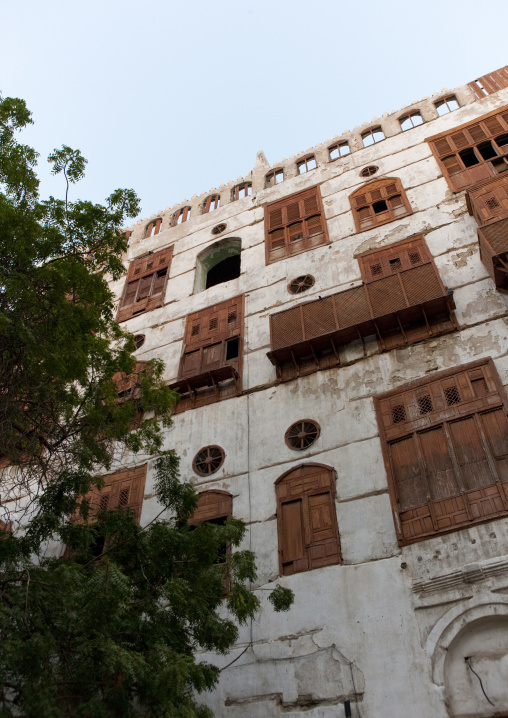 Old house with wooden mashrabiya in al-Balad quarter, Mecca province, Jeddah, Saudi Arabia