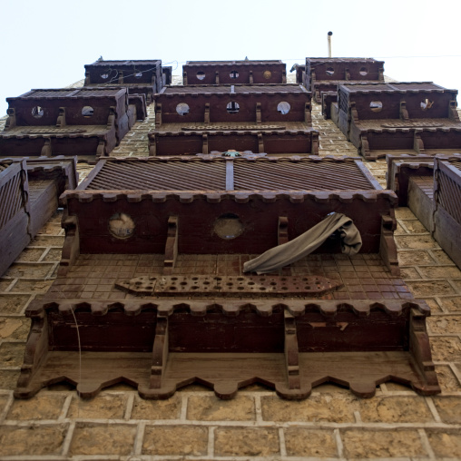 Old house with wooden mashrabiya in al-Balad quarter, Mecca province, Jeddah, Saudi Arabia