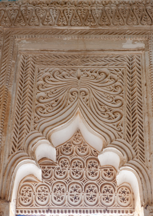 Gypsum decoration of the internal walls of hussein y. al-rifai s house, Jizan Region, Farasan island, Saudi Arabia