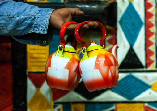 Enamel tea pots in bin hamsan house, Asir province, Khamis Mushayt, Saudi Arabia