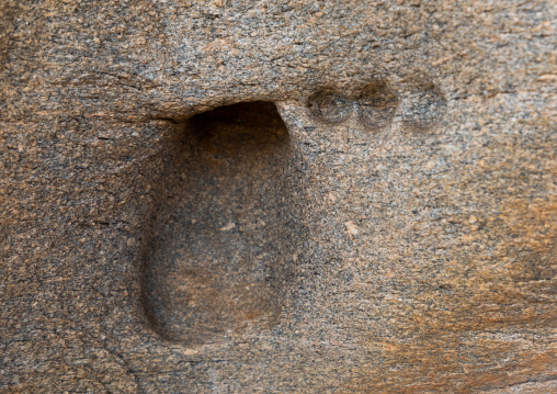 Holes in the rock to climb, Woqooyi Galbeed, Laas Geel, Somaliland