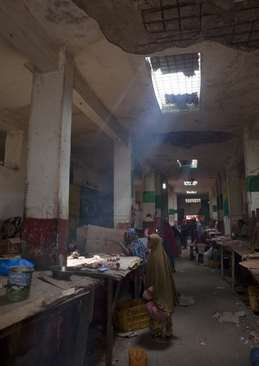 Women Shopping For Food At Hargeisa Market, Somaliland