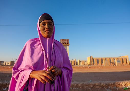 Portrait of a somal girl with qasil on her face, Togdheer region, Burao, Somaliland