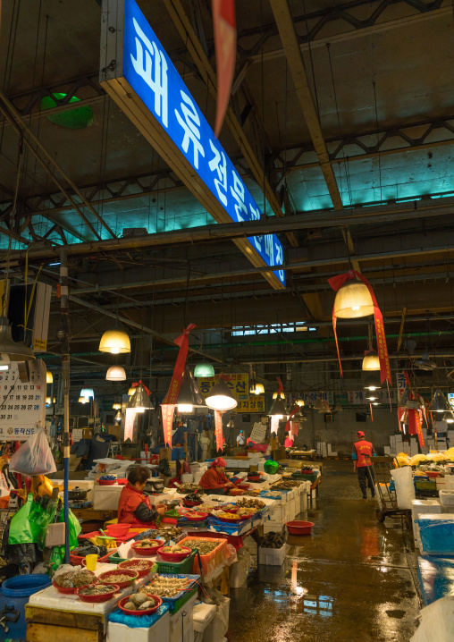 Noryangjin fisheries wholesale market, National capital area, Seoul, South korea