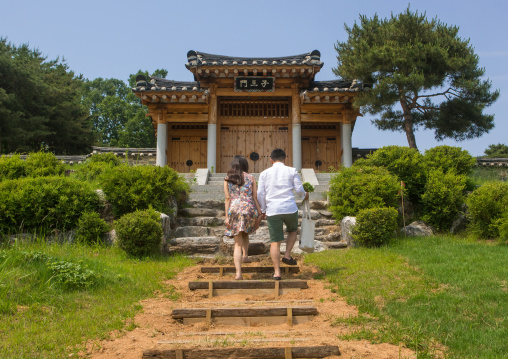 North korean defector joseph park with his south korean fiancee called juyeon, Sudogwon, Paju, South korea