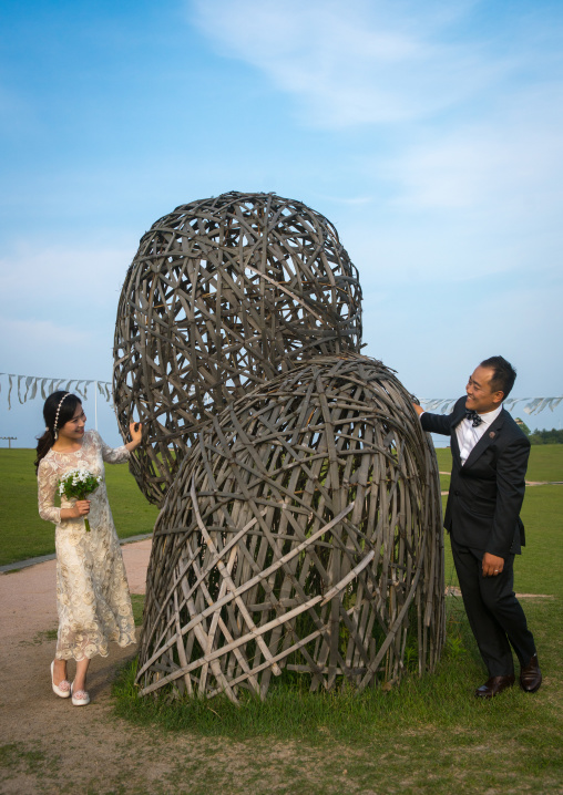 North korean defector joseph park with his south korean fiancee called juyeon in imjingak park, Sudogwon, Paju, South korea